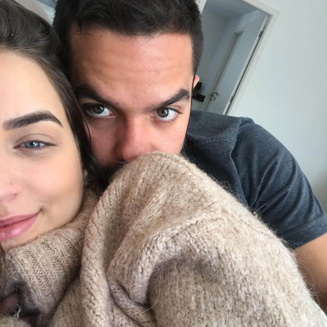 Bruna Unzuetaのインスタグラム：「Dizem que almas gêmeas se parecem ❤️ primeiras fotos que tiramos juntos...」