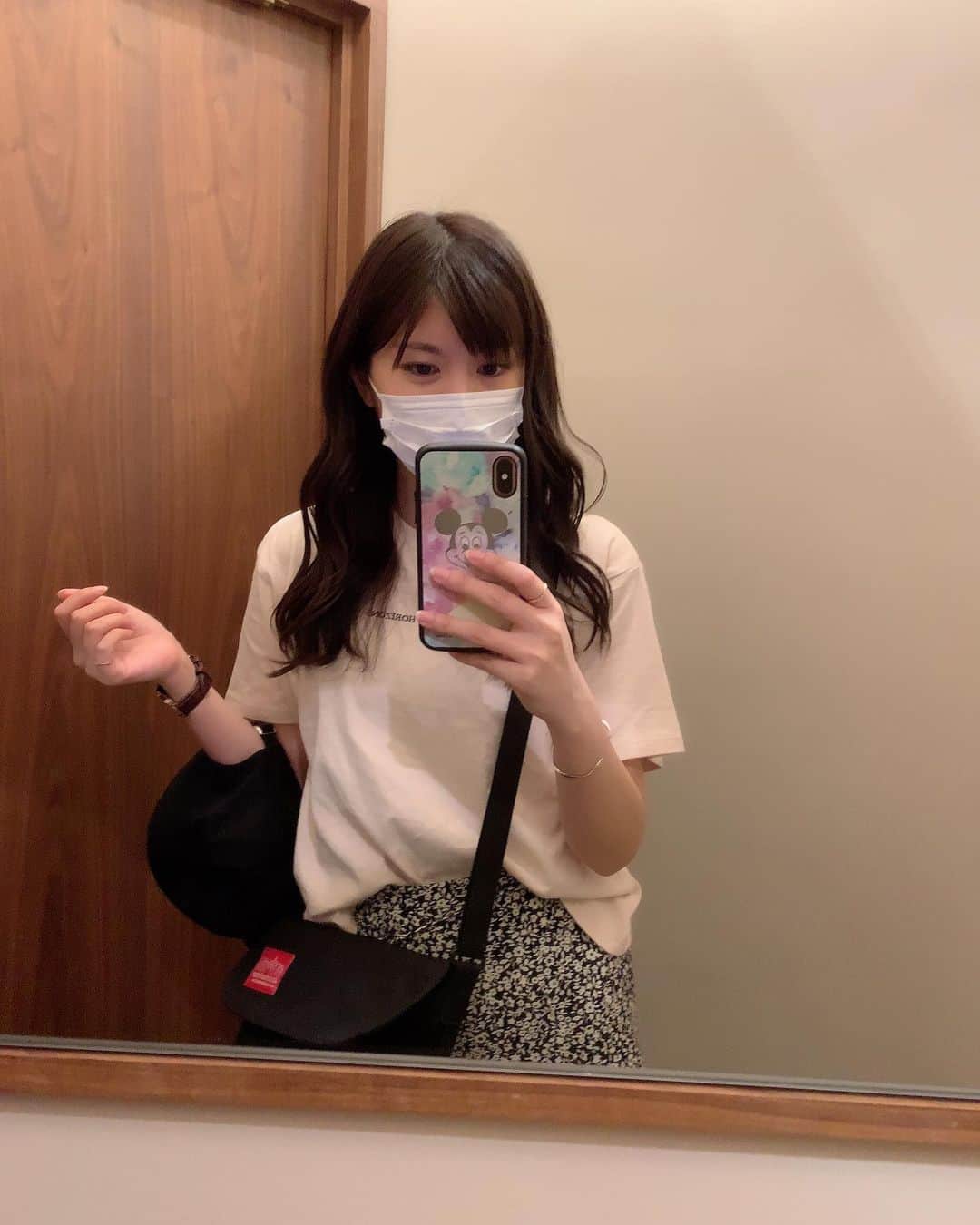 熊林保奈美のインスタグラム：「* . 3か月ぶりの美容室！ 3か月ぶりのお店でのショッピング！！ めっちゃ楽しかったけど！！！ 体力！！！！！ . あ、10㎝くらい切りました💇🏻‍♀️ スッキリ〜☺️ ありがとうございましたっ！ . * #モデル #撮影会モデル #ポートレートモデル #サロンモデル #イベントコンパニオン #レースクイーン #RQ #熊林保奈美 #道産子 #Japanesegirl #paddokgirls #pitgirl #instalike #맞팔 #美容室帰りはテンション上がる #雨だけど気持ちは晴れ」