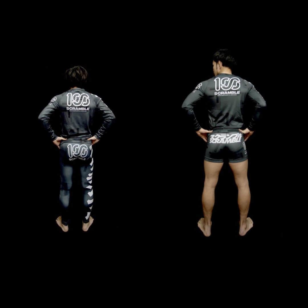 宇野薫のインスタグラム：「SCRAMBLE X ONEHUNDRED ATHLETIC "NIGHT CAMO NOGI SET" IN STORE NOW  https://100athletic.com  https://www.uno-caol-showten.com/store/jpn/  #onehundredathletic #100A #100athletic #unocaolshowten #caoluno #宇野薫 #親子の背中 #親子コーデ」