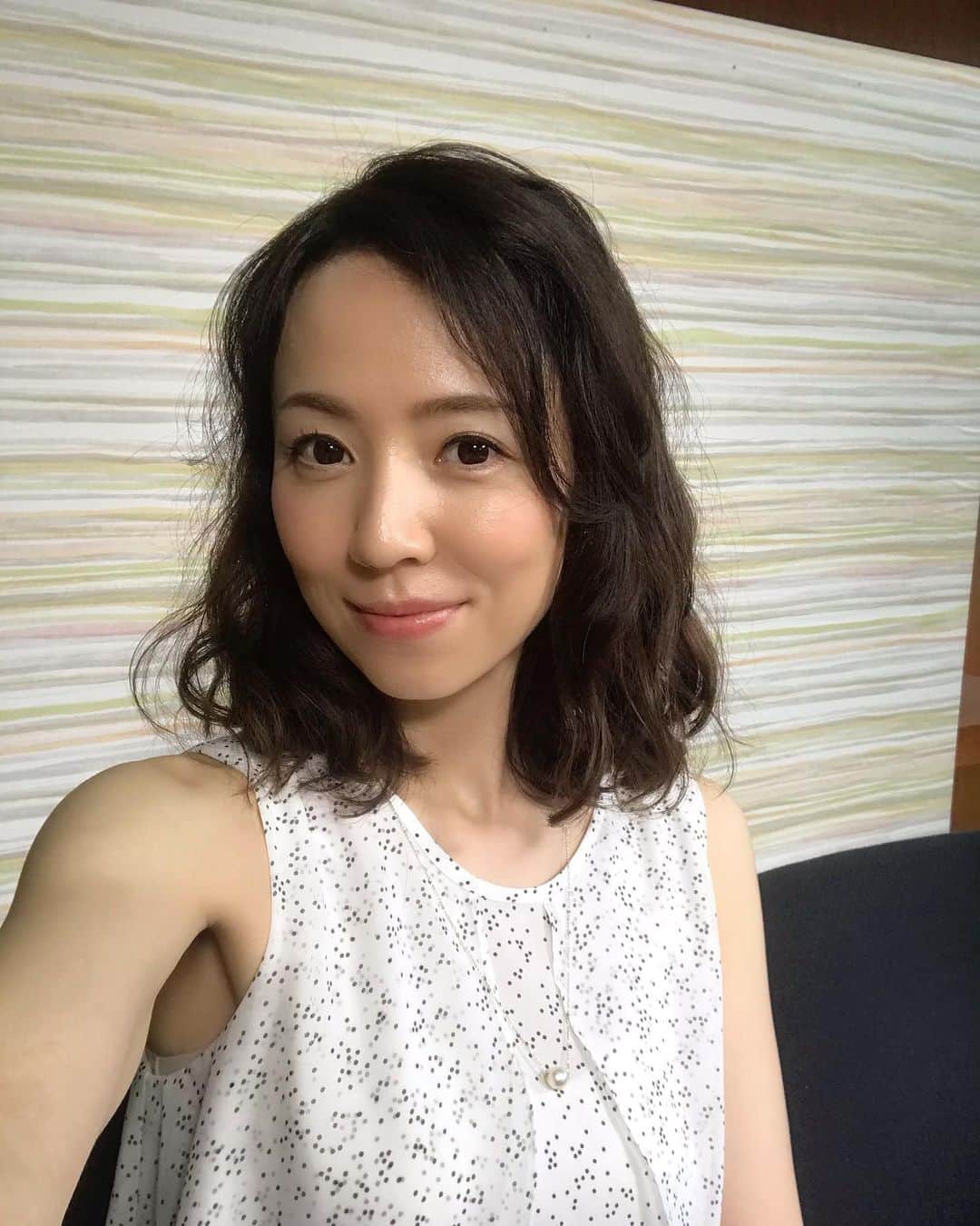 丸田佳奈のインスタグラム：「今週水曜日もCBC チャント！にリモート出演でした。  梅雨入りし、週末は大雨になるところもあるようですね。 皆様お気をつけ下さい。  #CBC #チャント！ #出演 #医師 #コメンテーター #産婦人科 #名古屋 #愛知県 #三重県 #岐阜県 #東海 #中部」