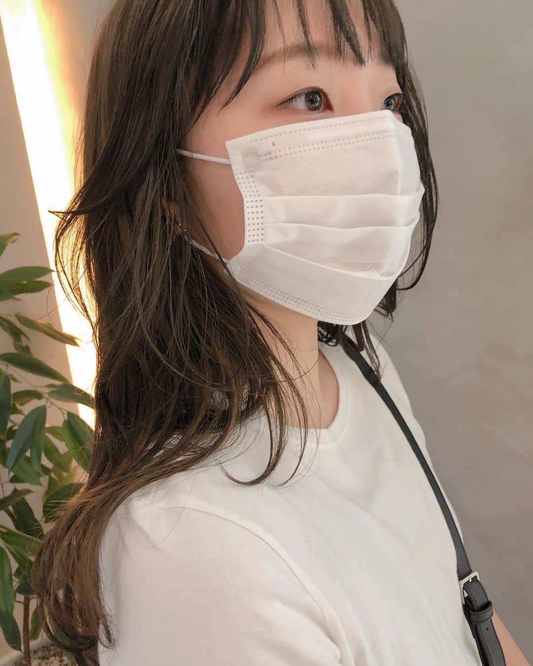 のインスタグラム：「レイヤー入れてヌケ感を🤟🏻 #nono_hair #syan_tokyo  #マットベージュ #レイヤーカット」