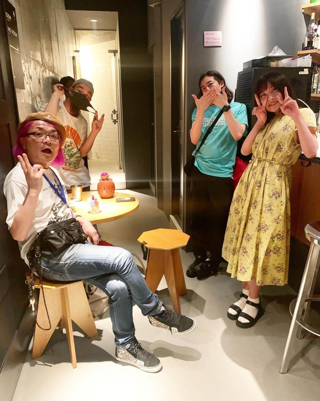 のインスタグラム：「ソーシャルな金曜。Bentham鈴木、辻、 レイラのアリア。シクセブタケシ、、、、」