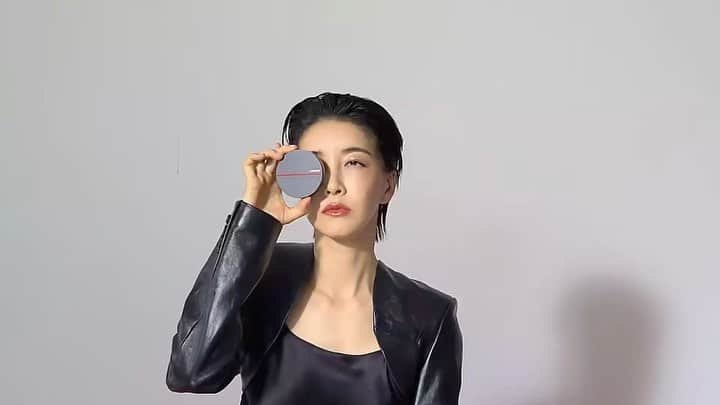 チン・ソヨンのインスタグラム：「요룐식으로  일해요 🤪 #일하는어머니」