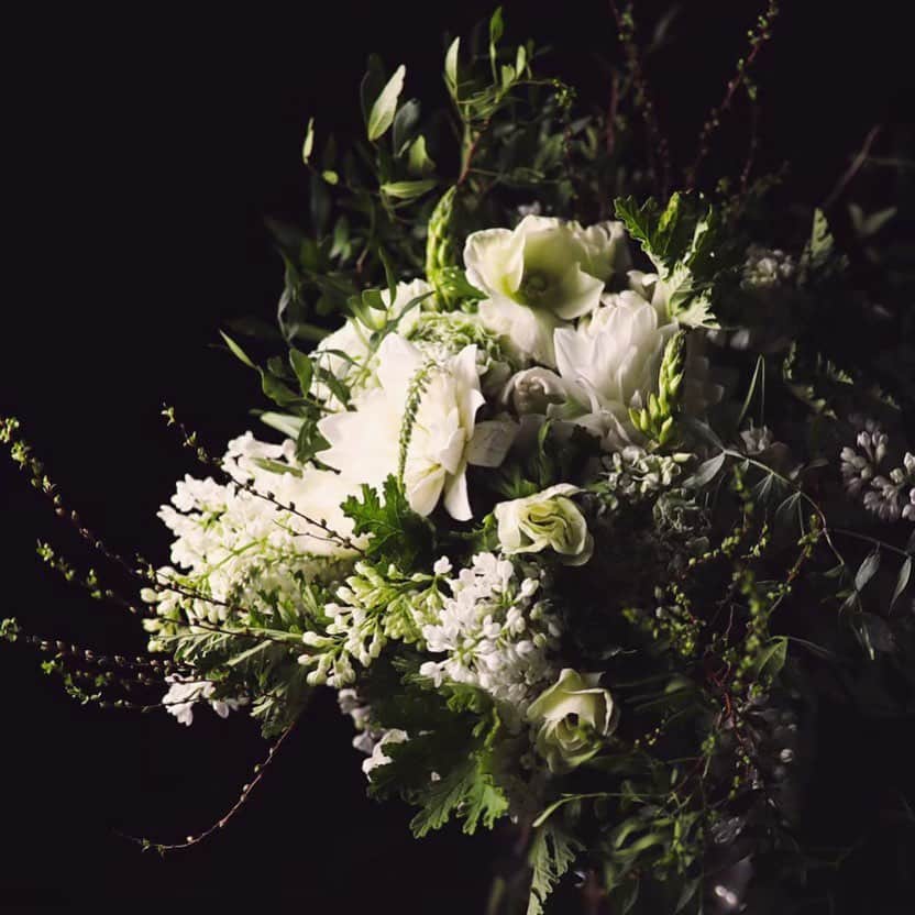 畑野ひろ子のインスタグラム：「@willgarden_official  #flowers #life #lifestyle #rose #ダリア #ライラック #willgarden」