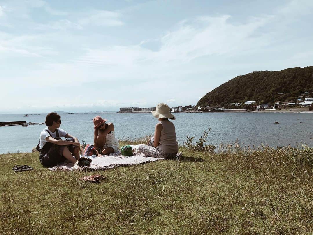 のインスタグラム：「🎀 . . . . . 日常はスルスルと流れて しまいがち、、 . . . っと 立ち止まって 考えられた とてもいい時間だったな💭💭 . . . #ただいま　♡ . . . #私の愛おしい日常 🔖」