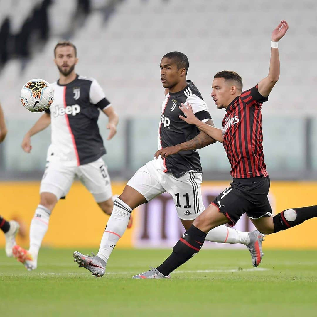 ユヴェントスFCさんのインスタグラム写真 - (ユヴェントスFCInstagram)「Back in action 🎬 Let’s fight #FinoAllaFine, bianconeri! 💪  #JuveMilan #CoppaItalia #FinoAllaFine #ForzaJuve」6月13日 4時52分 - juventus