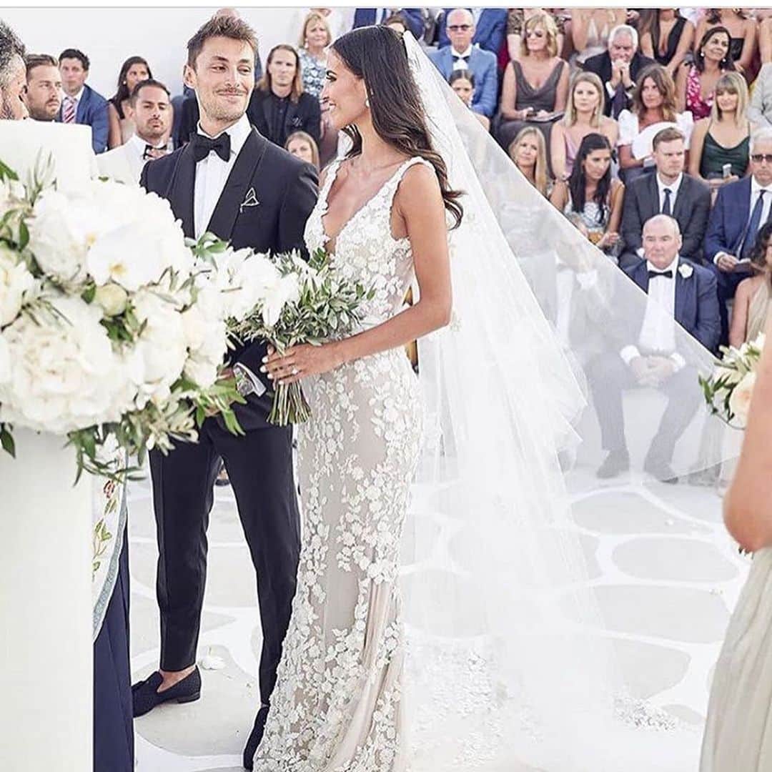 Wedding ?さんのインスタグラム写真 - (Wedding ?Instagram)「Amazing wedding and bride @steffanietzaneros dress @steven_khalil ph @lostinlove_photography ✨✨✨✨✨✨✨✨」6月13日 4時56分 - weddingideas_brides