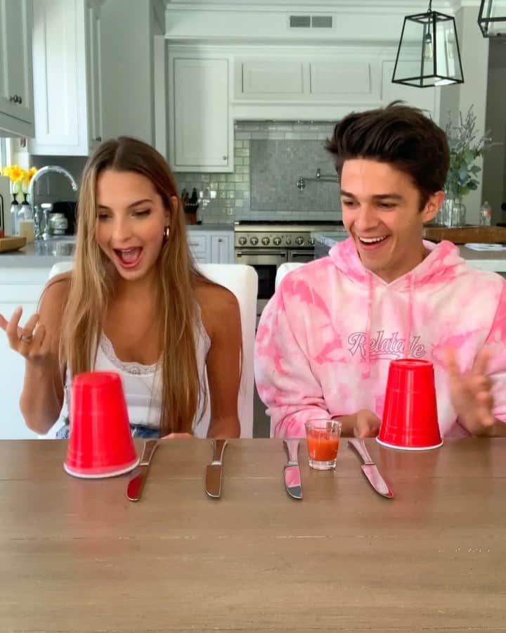 Brent Riveraのインスタグラム：「Loser drinks the hot sauce shot😩😂 @lexibrookerivera」