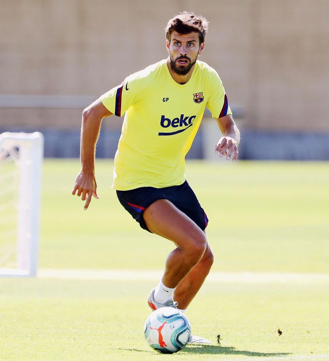 ジェラール・ピケさんのインスタグラム写真 - (ジェラール・ピケInstagram)「Ready for tomorrow! @laliga 💪🏻⚽️」6月13日 5時28分 - 3gerardpique