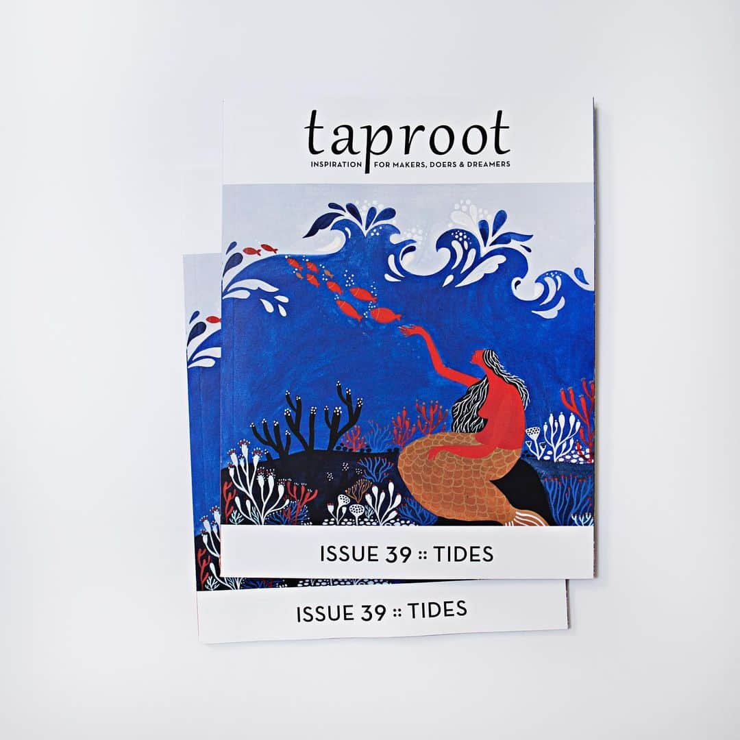 Dinara Mirtalipovaのインスタグラム：「The latest issue #39 of @taprootmag showed up my mailbox and brightened up my day 💙  #taprootmag #mirdinaraxtaprootmag」