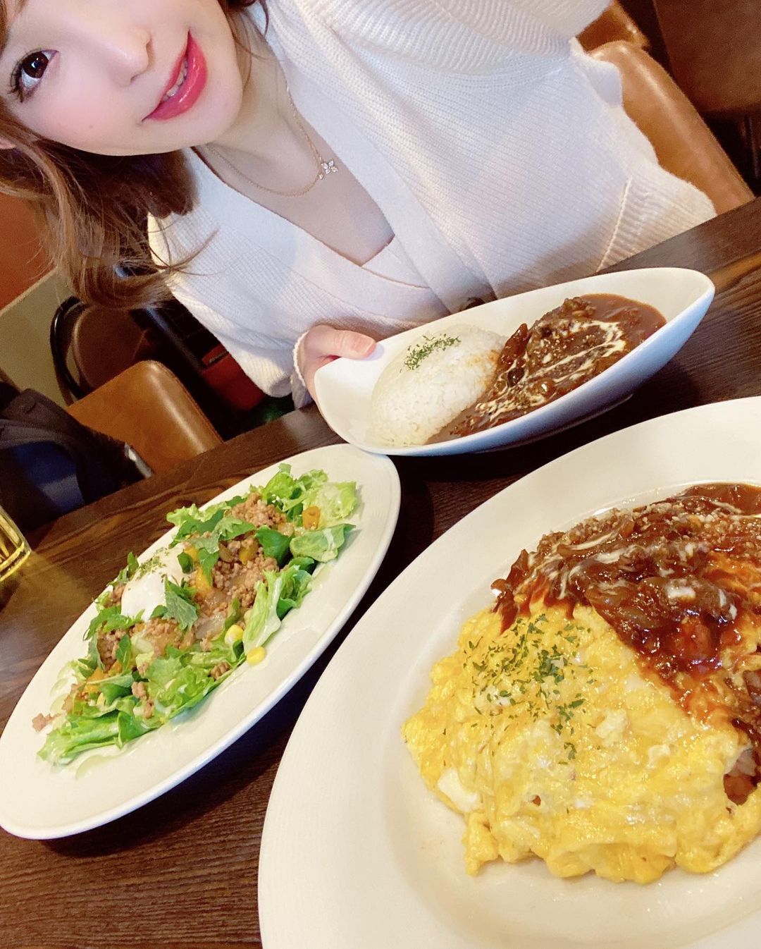 まいてぃ（粕谷まい）さんのインスタグラム写真 - (まいてぃ（粕谷まい）Instagram)「そろそろまた行きたいお店シリーズ ・ ・ 新宿にある navi cafe さん。 ・ ・ ここのビーフストロガノフがスーーーーパーーーー美味しいんです。 ・ ・ ・ 落ち着きのあるシックな店内に人柄のいい店長さん。 常連さんになりたいおみせです。 ・ ・ これ食べたらみんな幸せまるまる🤤💓 ・ ・ ・ ・ ・ #東京グルメ #東京 #グルメ #ビーフストロガノフ #オムライス #タコライス #美味しい #新宿 #navicafe #新宿ランチ #西新宿カフェ #新宿カフェ」6月13日 6時20分 - maity_0917