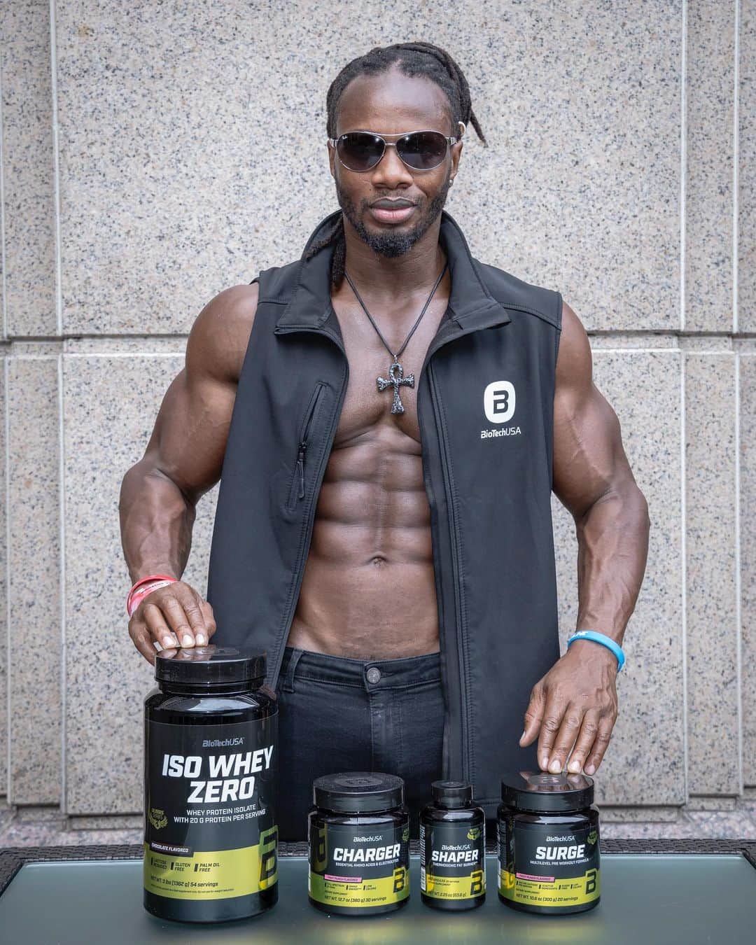 Ulissesworldさんのインスタグラム写真 - (UlissesworldInstagram)「@ulissesseries Supplement Stack keeps me lean and ready for my workouts 🏋🏽‍♀️ By @biotechusa _ Get Ulisses Series Supplement Stack at WWW.UAPPARELWORLD.COM」6月13日 6時57分 - ulissesworld