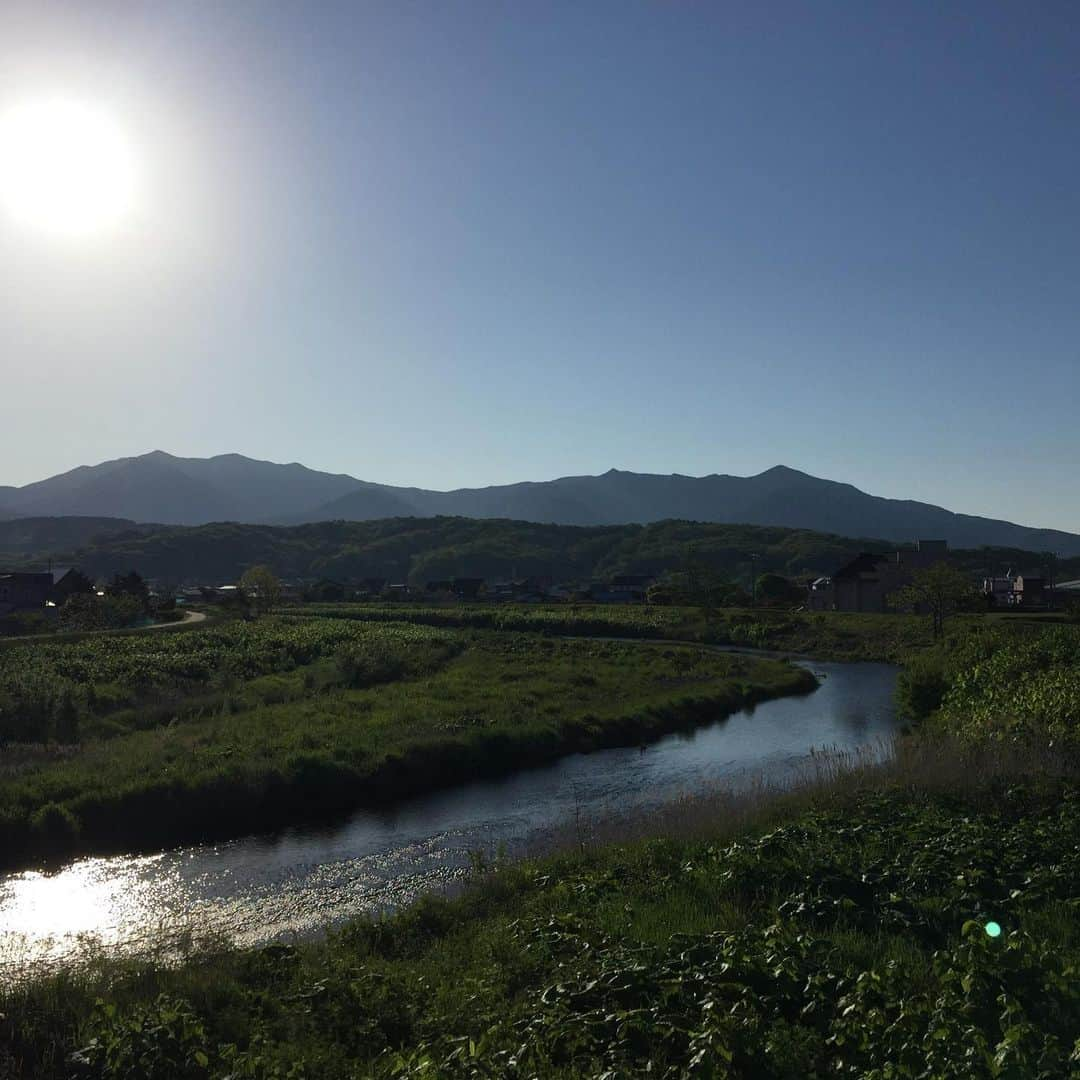 北海道様似町東京事務所さんのインスタグラム写真 - (北海道様似町東京事務所Instagram)「様似町からです  From Samani  #アポイ岳#日高山脈#日高山脈襟裳国定公園 #様似川#田舎の風景 #田舎 #登山#mountain #山 #ジオパーク #写真#写真好きな人と繋がりたい  #登山好きな人と繋がりたい #アポイ岳ジオパーク #geopark #samani #hokkaido #japan  #北海道#様似町」6月13日 7時31分 - samanitokyo