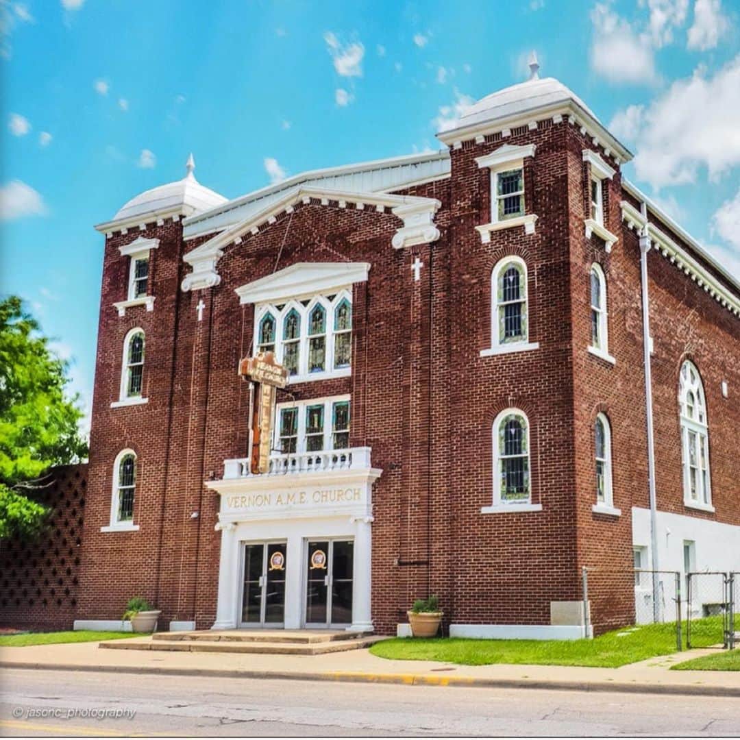 ジーン・トリプルホーンのインスタグラム：「This is the historic Vernon African Methodist Episcopal church in Tulsa, Oklahoma.⁣ ⁣ Founded in 1905, it is the last standing black-owned structure from Black Wall Street and the only edifice that remains from the 1921 Tulsa Race Massacre. Its basement was the last remaining structure standing on Greenwood Street and where the Sunday following the massacre, congregants, including those who lost their homes and belongings, came to the basement to worship.⁣ ⁣ Rev. Robert Turner, Vernon AME's pastor is asking for the public's help to fund much needed repairs and provide playground equipment for their community. ⁣ ⁣ The link in my profile will take you to the Help Restore Historic Vernon AME Church GoFundMe page.⁣ ⁣ Now more than ever the Vernon African Methodist Episcopal Church, a visual reminder of the worst race massacre in American history and its reconstruction process, needs to be preserved and protected for generations to come.⁣ ⁣ It is on the National Register of Historic Places.⁣ ⁣ Please pass this on to your friends, family and followers and give what you can x⁣ ⁣ ⁣ #blessthebasement #tulsaoklahoma #tulsa @vernonamechurchtulsa #blackwallstreet #greenwoodtulsaoklahoma」