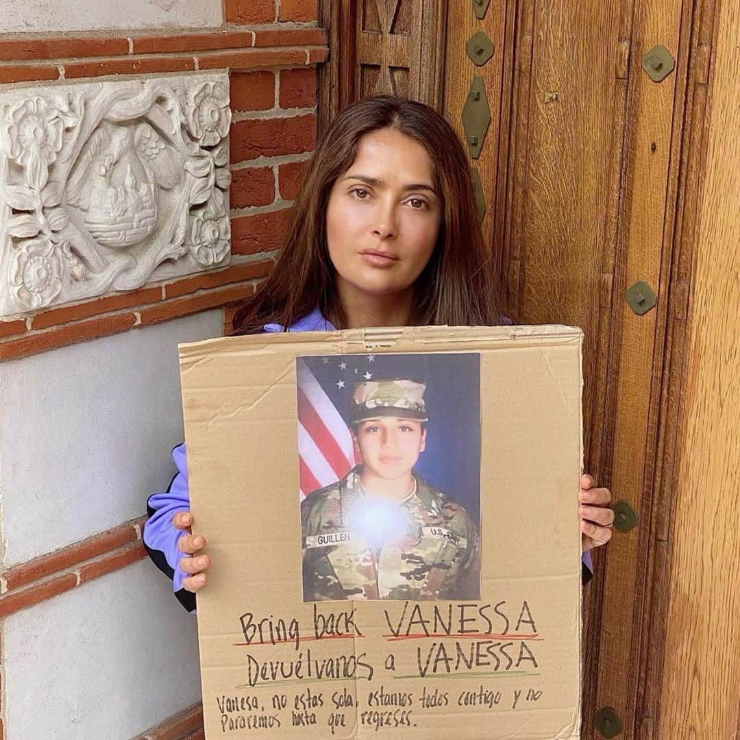 Despierta Americaさんのインスタグラム写真 - (Despierta AmericaInstagram)「@salmahayek se une a la búsqueda de la soldado desaparecida, Vanessa Guillén」6月13日 9時40分 - despiertamerica