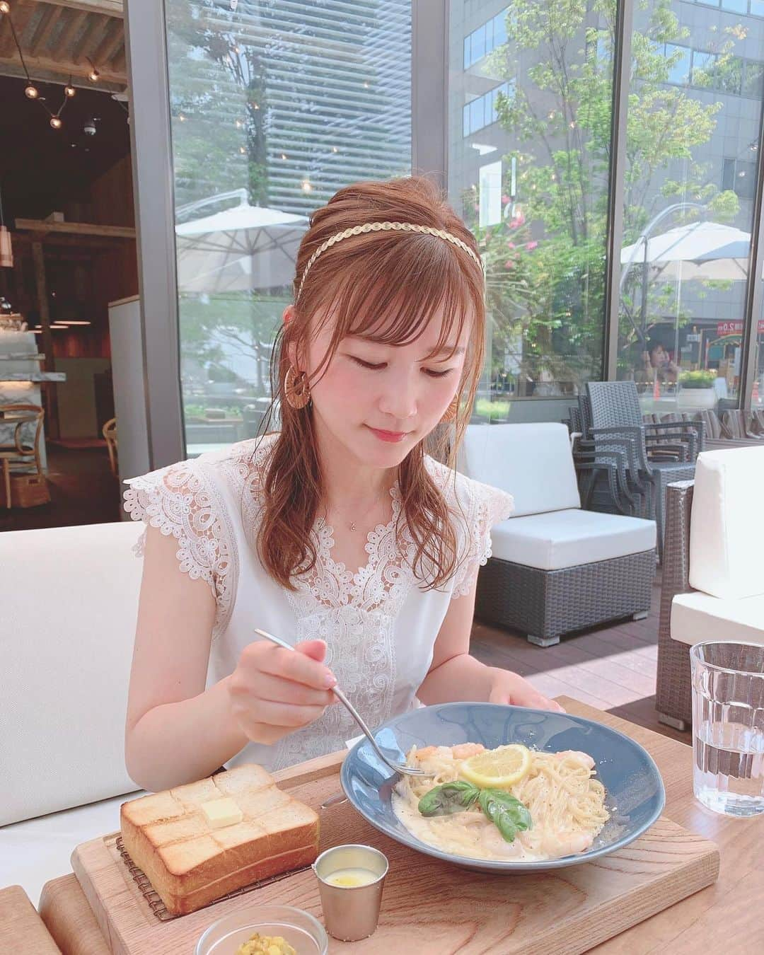 古賀文沙さんのインスタグラム写真 - (古賀文沙Instagram)「・ ・ ・ 茶屋町の奥に入ったところに ひっそり🍽 テラス席が広くて 密が気になる方も大丈夫👌 ご飯がすごく美味しくて ぜひ行ってほしいお店です🤍 @wharf_osaka ・ ・ ・ #梅田カフェ  #茶屋町カフェ  #こがカフェ巡り  #oysterbarwharf」6月13日 19時39分 - ayasa_koga