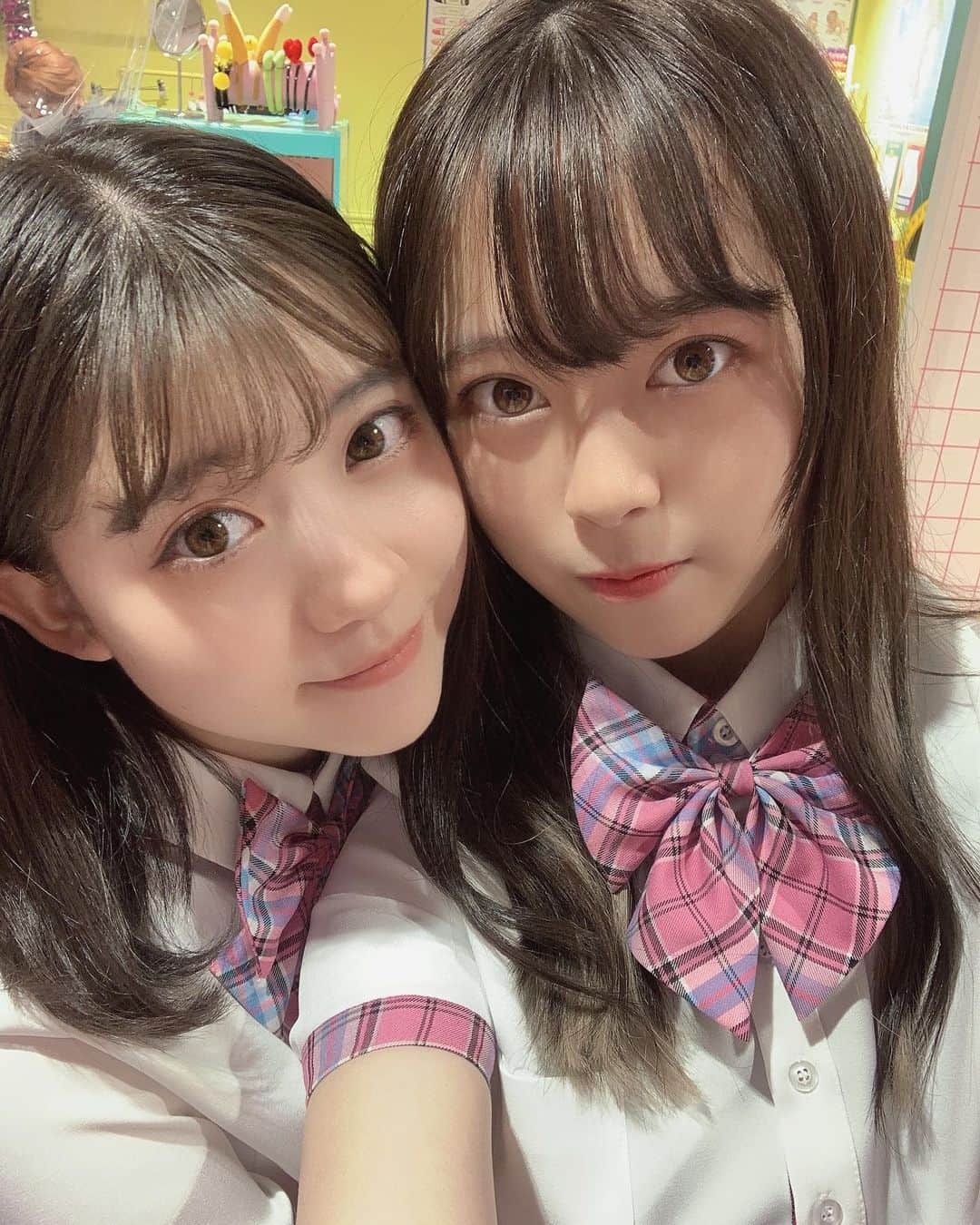 我妻美月のインスタグラム：「新大久保で韓国制服きてきた〜〜〜〜〜 (19歳なのは触れないで) プデュ48風デス！！！🥛😂 ． ちなみに昨日できたばっかで、私たちが1番最初のおきゃくさんだったみたい🎀 記念すべき第1号。笑 ． そのまま出かけたり、映え写真たくさん撮れるし、いつか着てみたかったから大満足です🥰楽しかったあぁ🥛 ． お店の人もとっても優しかった🥳 ありがとうございました☁️☁️ ． ． #韓国制服 #韓国制服レンタル #sepurish #koreanfashion #koreanstyle #produce48 #プデュ #japanesegirl #自撮り女子 #制服 #制服コーデ #制服コスプレ #オスカープロモーション」