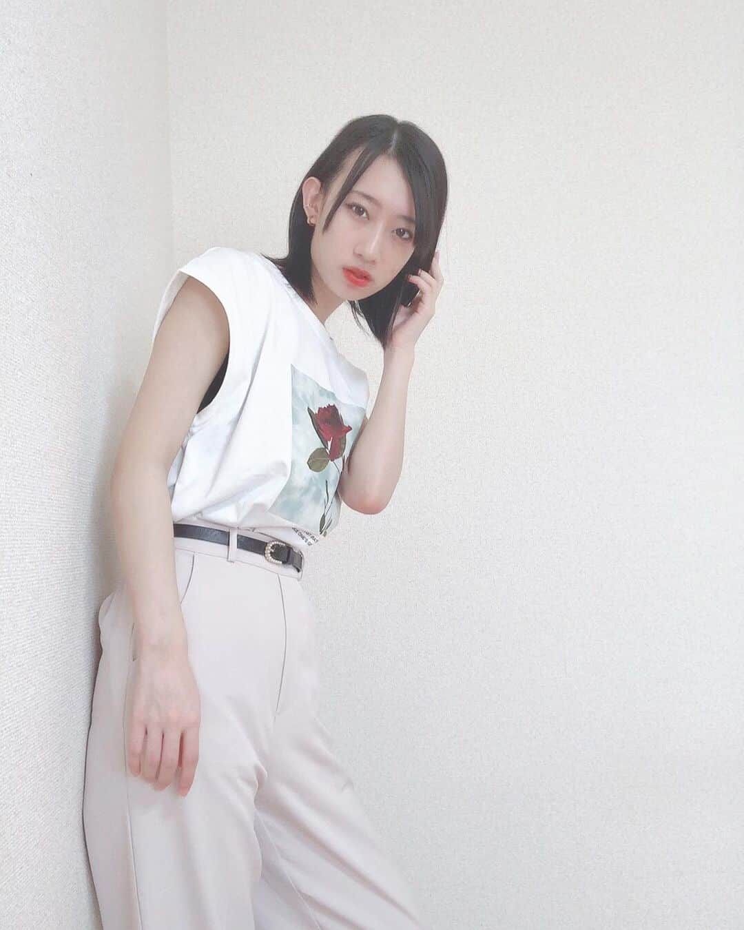 BEYOOOOONDSさんのインスタグラム写真 - (BEYOOOOONDSInstagram)「私の心はここにある！前田こころですʚ♡ɞ ・ ・ テレ朝チャンネル1・スカパー！ 『Hello!Project presents…「ソロフェス！」』 楽曲リクエスト募集中です！ ・ Twitterに ①グループ名②歌唱楽曲 ③歌手名④その理由を明記して、 #ハロプロソロフェス を付けて投稿して下さい🙇🏻‍♀️ ・ 明日締切です！！⚠︎ 皆さんの投稿お待ちしています☺️💗 ・ ・ ・ 今日も1日お疲れ様でした！！ おやすみなさい🌙‪‪❤︎‬ ・ ・ #BEYOOOOONDS #前田こころ #いつここ ʚ♡ɞ #ココーデ」6月13日 20時39分 - beyooooonds_official