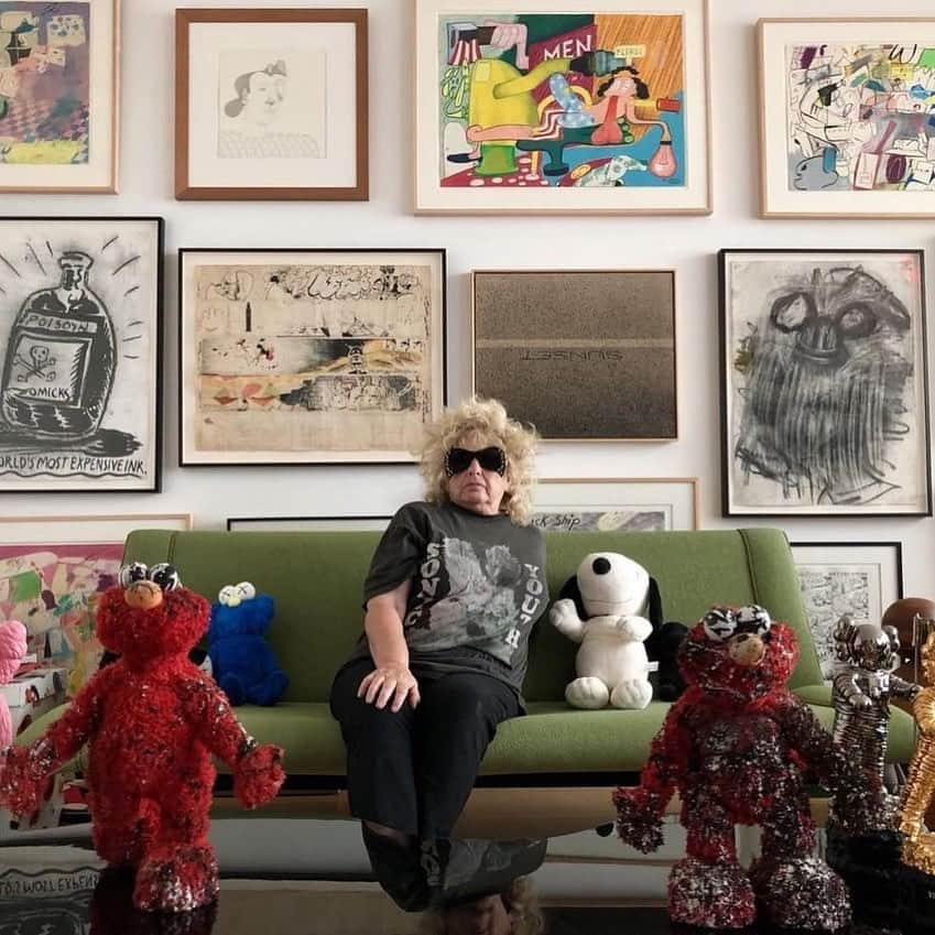 KAWSONEさんのインスタグラム写真 - (KAWSONEInstagram)「Remembering Joyce Pensato 🖤🖤 It’s been one year since the loss of this truly amazing person. #JoycePensato」6月13日 20時40分 - kaws