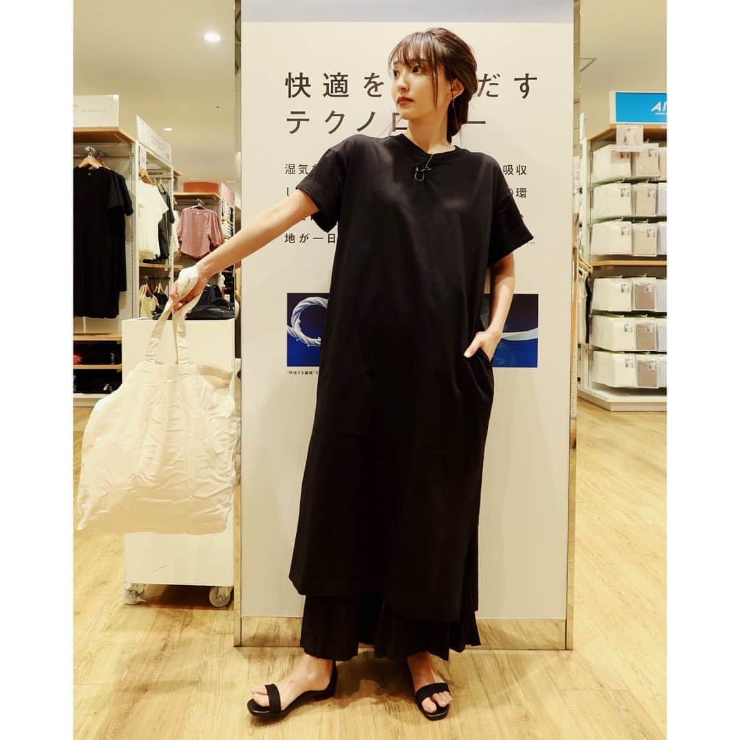 かんだまのインスタグラム：「この度かんだま、いつも愛用しているユニクロさんとお仕事させてもらいました🤝 なんと、ユニクロ感謝祭を一足先に行かせて頂きました！ 池袋サンシャイン60通りの店舗を貸し切り！！！！ そして、元AKBのこじまこちゃんと夏のお出かけコーデ対決をしてきました🔥 やーーもう楽しかった！そして久々に行ったユニクロは「あれ？こんなにカラバリあったっけ？え、欲しい」の連続(°_°)たくさん買うもの目星つけながら撮影してきました。笑  お時間ある方はYouTubeかんだま劇場からご覧くださいませ！また、ユニクロ感謝祭は6/25(木)まで。オンラインストアでも購入できるので、是非チェックしてみてください☺︎ #PR #UNIQLO #ユニクロ　 #ユニクロ感謝祭」