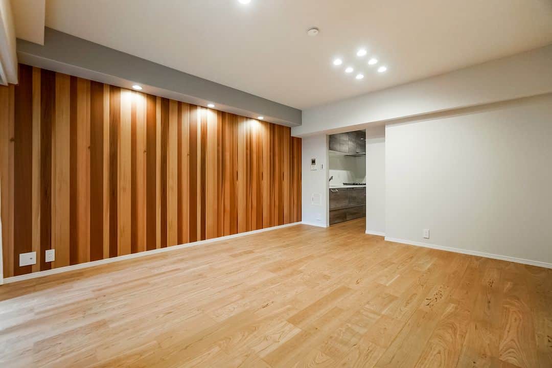 カウカモ ｜『一点もの』の住まいに出会おうのグルメインスタ