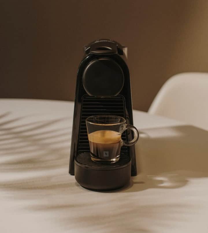 Nespressoさんのインスタグラム写真 - (NespressoInstagram)「Anytime of the day is a perfect moment for a Nespresso coffee. Which of your favourites will you be having on this lovely Saturday?  📷: @studiocnp  #NespressoMoments #ElevateYourSummer #SummerAtHome #CoffeeLover #Nespresso #SummerWithNespresso」6月13日 21時00分 - nespresso