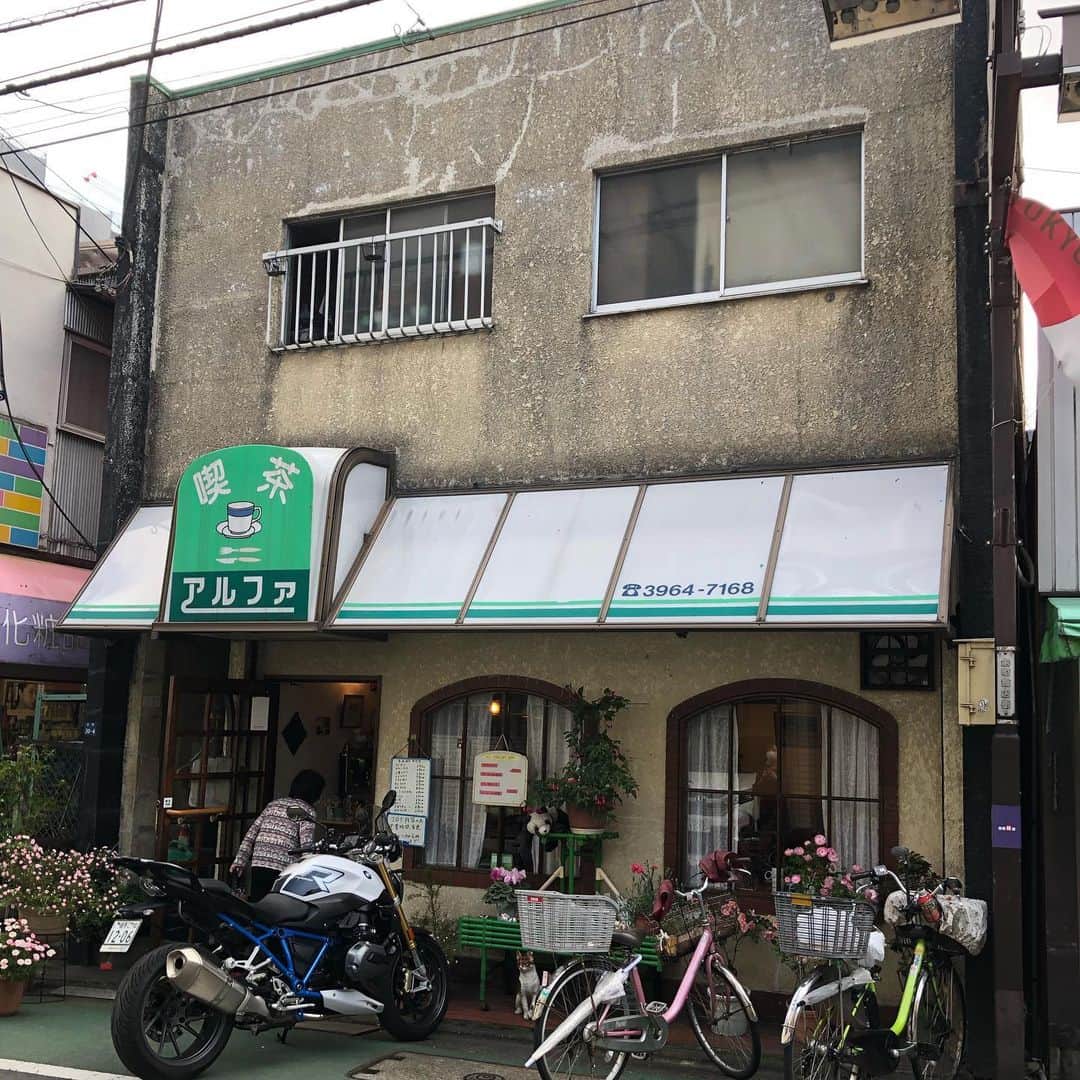 能町みね子さんのインスタグラム写真 - (能町みね子Instagram)「#喫茶メモ 東京板橋 アルファ/ ミルクセーキあり/ かわいい。ひとんちみたい。 #家系喫茶」6月13日 20時56分 - nmcmnc