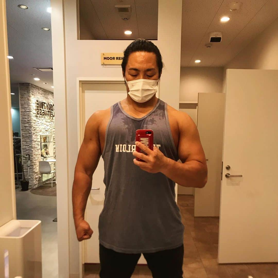 棚橋弘至さんのインスタグラム写真 - (棚橋弘至Instagram)「朝トレおーわり☆ #shoulderworkout #gethuge 💪」6月13日 12時03分 - hiroshi_tanahashi