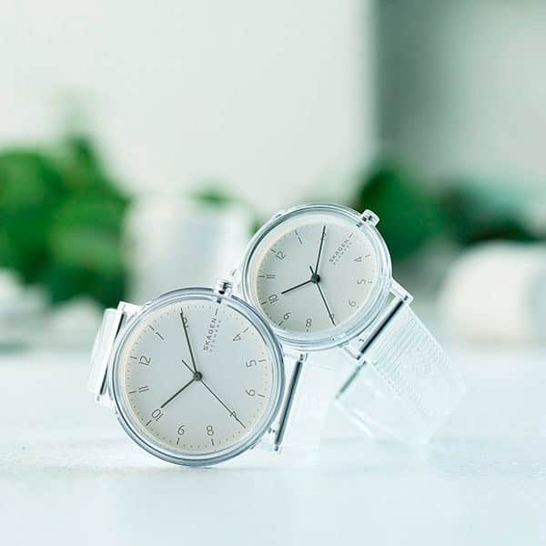 TiCTACさんのインスタグラム写真 - (TiCTACInstagram)「「SKAGEN」各¥14,000+tax 北欧デンマークのライフスタイルブランド、スカーゲン。瑞々しく爽やかな透け感が魅力のトランスペアレントシリーズ、ペアウォッチにもおすすめです。 ・ 二人の記念日にお揃いの腕時計を。一緒の時も離れている時もいつも身に着ける腕時計が二人の時間を繋ぎます。 ・ #skagen #スカーゲン #skagenwatch  #skagendenmark  #北欧デザイン #北欧スタイル #北欧時計 #tictac #watch #チックタック時計店 #時計 #腕時計 #pairwatch  #ペアウォッチ #お揃いの時計 #おそろいの時計 #腕時計の贈り物  #誕生日プレゼント時計  #記念日プレゼント時計 #シンプルスタイル  #シンプルデザイン #ヒュッゲな時間  #家族の時間」6月13日 12時14分 - tictac_press