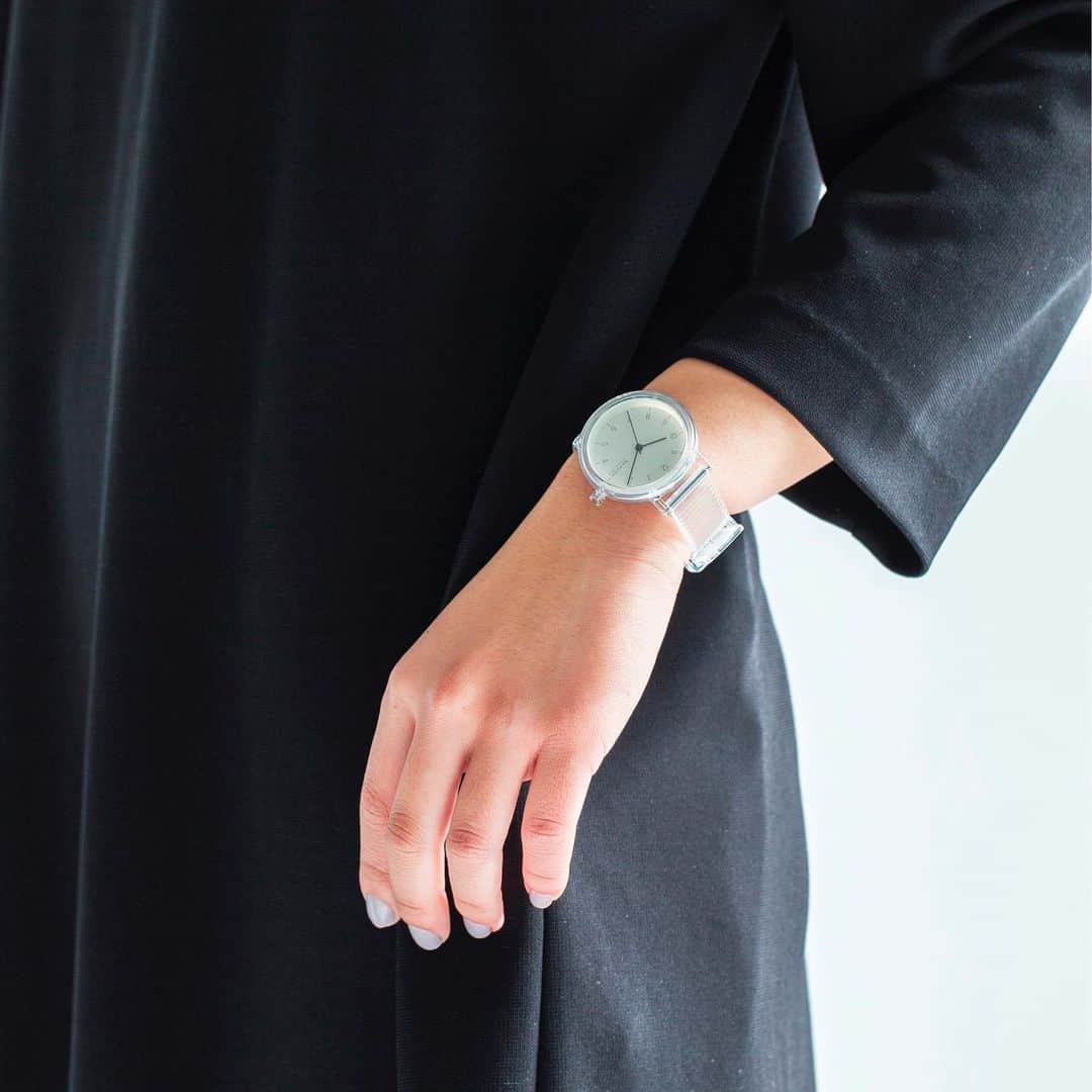TiCTACさんのインスタグラム写真 - (TiCTACInstagram)「「SKAGEN」各¥14,000+tax 北欧デンマークのライフスタイルブランド、スカーゲン。瑞々しく爽やかな透け感が魅力のトランスペアレントシリーズ、ペアウォッチにもおすすめです。 ・ 二人の記念日にお揃いの腕時計を。一緒の時も離れている時もいつも身に着ける腕時計が二人の時間を繋ぎます。 ・ #skagen #スカーゲン #skagenwatch  #skagendenmark  #北欧デザイン #北欧スタイル #北欧時計 #tictac #watch #チックタック時計店 #時計 #腕時計 #pairwatch  #ペアウォッチ #お揃いの時計 #おそろいの時計 #腕時計の贈り物  #誕生日プレゼント時計  #記念日プレゼント時計 #シンプルスタイル  #シンプルデザイン #ヒュッゲな時間  #家族の時間」6月13日 12時14分 - tictac_press