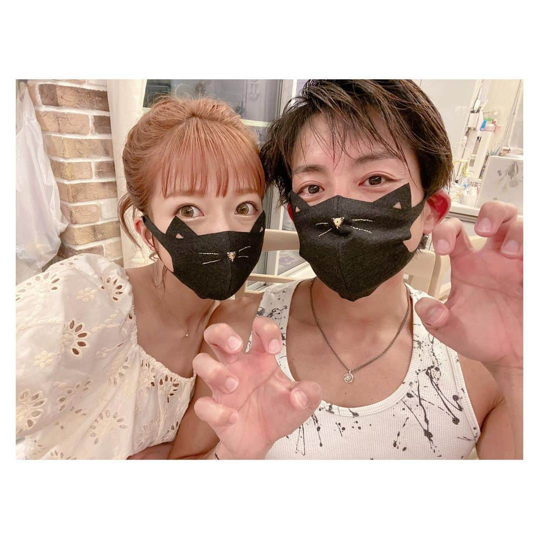 辻希美さんのインスタグラム写真 - (辻希美Instagram)「昨日スタッフさんから頂いた手作りネコ🐱マスク💓💓💓" #手作りマスク #ネコ🐱 #可愛い #お揃い #💓💓💓 #ありがとうございました❤️」6月13日 12時37分 - tsujinozomi_official