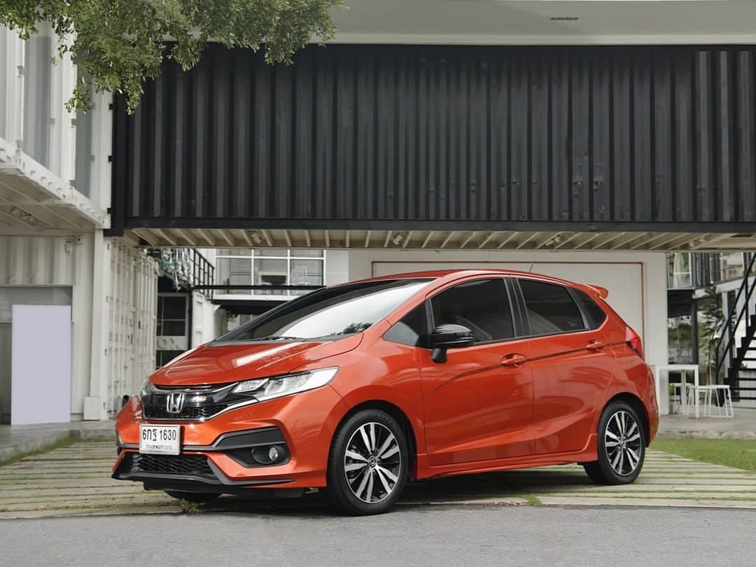 EnjoyHondaThailandさんのインスタグラム写真 - (EnjoyHondaThailandInstagram)「สนุกกับชีวิตที่ไม่มีข้อจำกัดไปกับ #HondaJazz ที่พร้อมพาคุณไปทุกเส้นทาง」6月13日 13時00分 - hondathailand