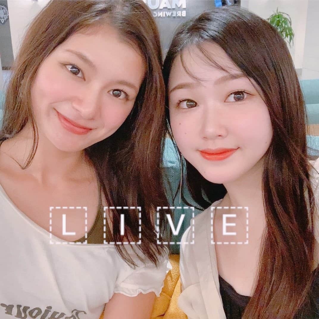 えりっこさんのインスタグラム写真 - (えりっこInstagram)「まおちゃん　@_______k_m_k とインスタライブするの15日の月曜日22時からになりました❤️ ⋆ #韓国コスメ　についてだよ💄 ⋆ ⋆ 11月にハワイで撮ったこの写真 上げたい上げたいって思っていたのにタイミング失ってこのタイミングでアップします🌴 ⋆ ⋆ 次にハワイへ行けるのいつになるのでしょうか。涙 ⋆ ⋆ #instalive#instalives#koreacosmetic #koreacosmetics #koreanmakeup #3ce#etudehouse#jungsaemmool #cicacream#beauty」6月13日 13時32分 - erikkovoice