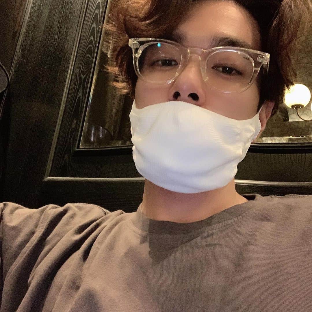 イ・ギュハンのインスタグラム：「마스크 삶음...」