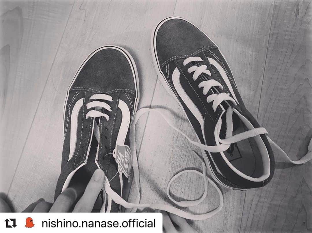 西野七瀬さんのインスタグラム写真 - (西野七瀬Instagram)「#西野七瀬インスタ投稿 2020/6/13 #Repost @nishino.nanase.official ・・・ 思うままに靴ひもを通した結果 あんまり見たことない感じになって、 あ、自分は靴ひも結べないんだと気づきました。 なんとなく できるものだと思っちゃってたなぁ〜😹」6月13日 15時38分 - nishino.nanase.fan