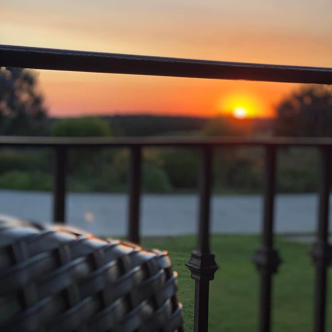 ビル・ゴールドバーグのインスタグラム：「Rise and Shine!!!!! Each day brings another opportunity to excel .... #gogetit #spear #jackhammer #whosnext @goldbergsgarage @metrongarage @speedkore01 @gearheadfabrications @spectrum_fx @cleanhandssolutions @sonictoolsusa @hre @bendpak @magnaflow @xpel @nittotire 👊」