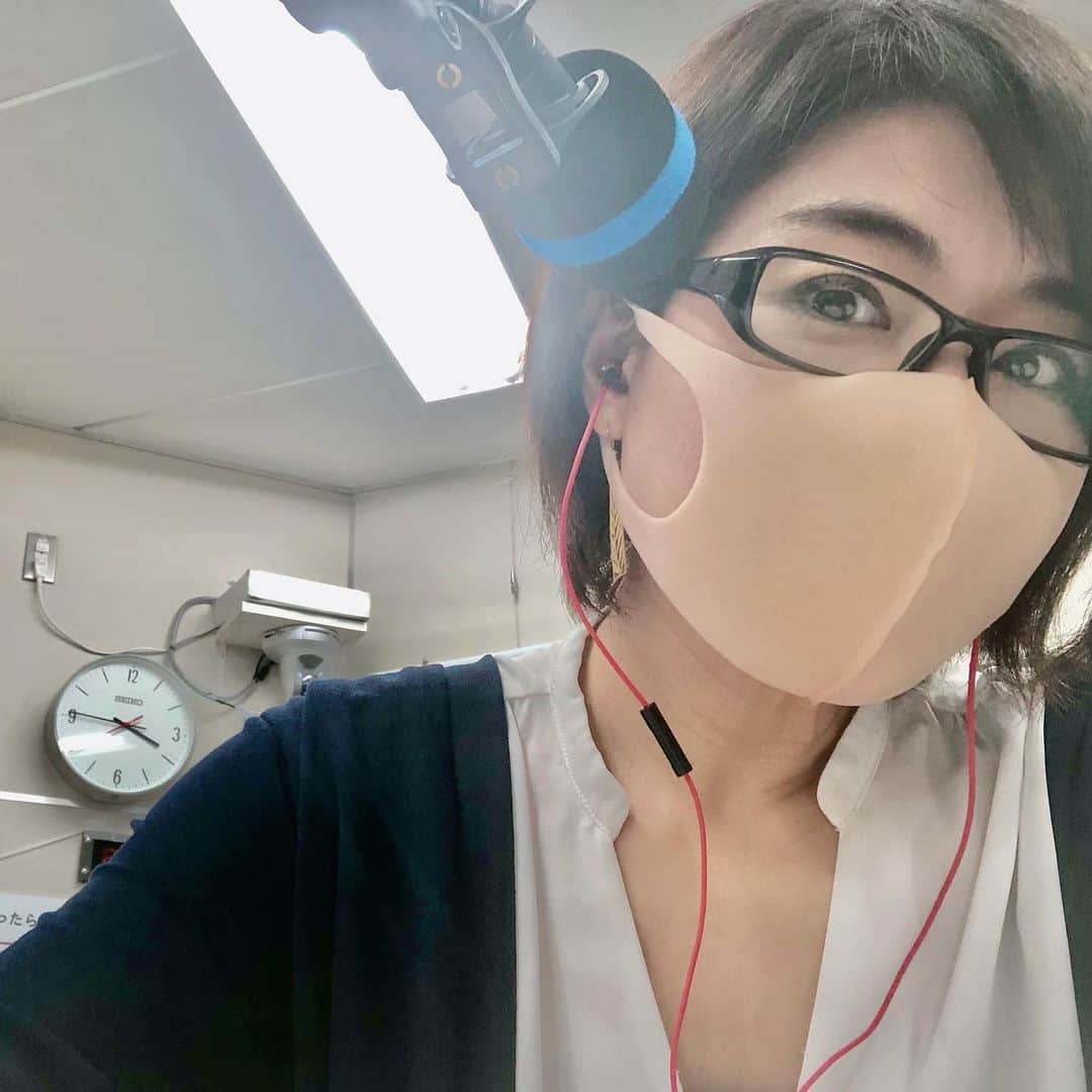 のインスタグラム：「サタカンの土曜日📻 タイムマシーンテーマは、「モーニングソングセレクション」✨」