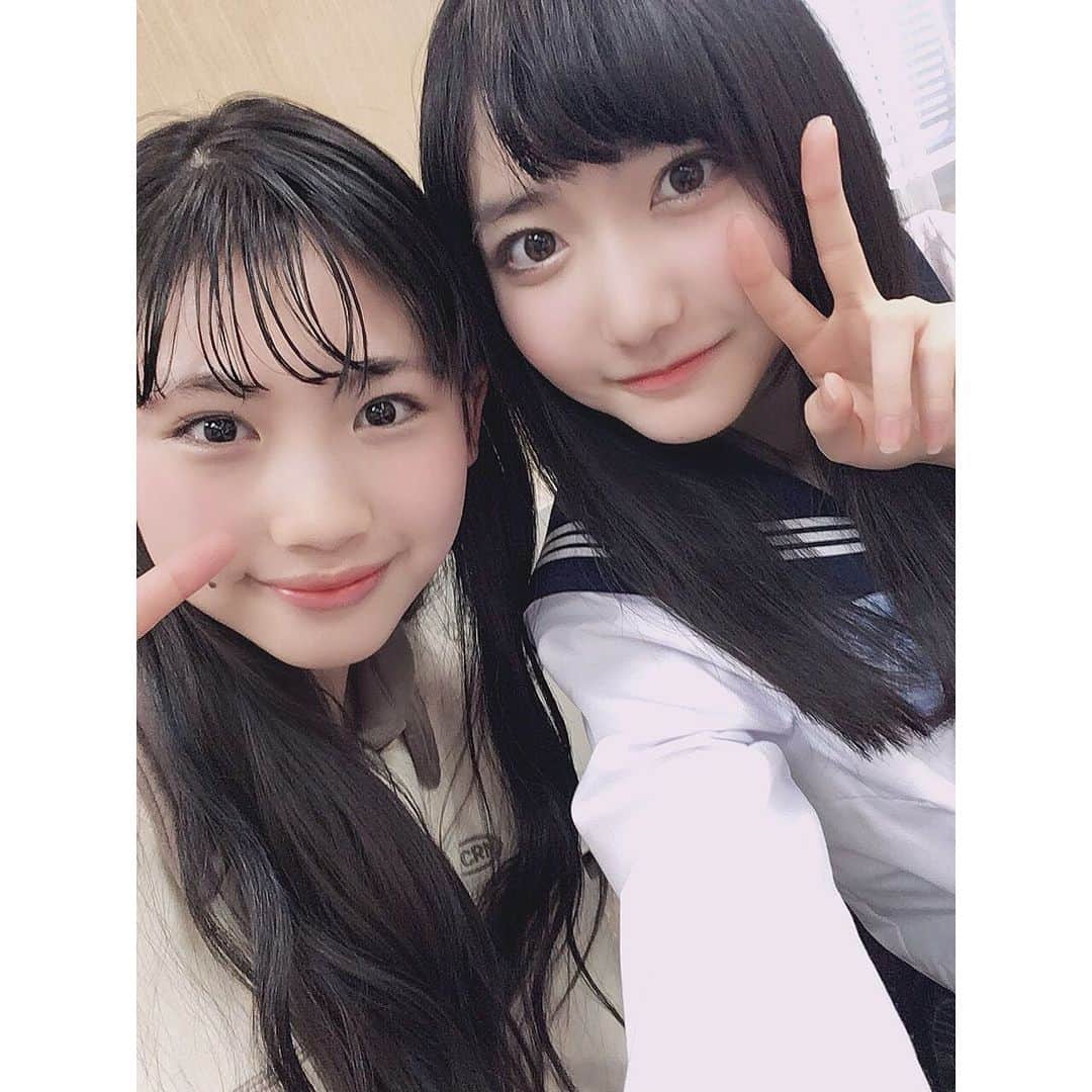 加藤咲希のインスタグラム：「ゆなちゃんとのオフショでございます。 . . . . いやぁゆなちゃん大人っぽいね 身長も高いし… 羨ましい限りだ🥺🥺 . . . . . . . . #吉岡優奈  #nicola  #ニコラ  #モデル  #ニコモ  #ニコラモデル  #オフショ  #オフショット  #自撮り  #最年長  #加藤咲希  #かとぅ  #かとっこ🐱🌸」
