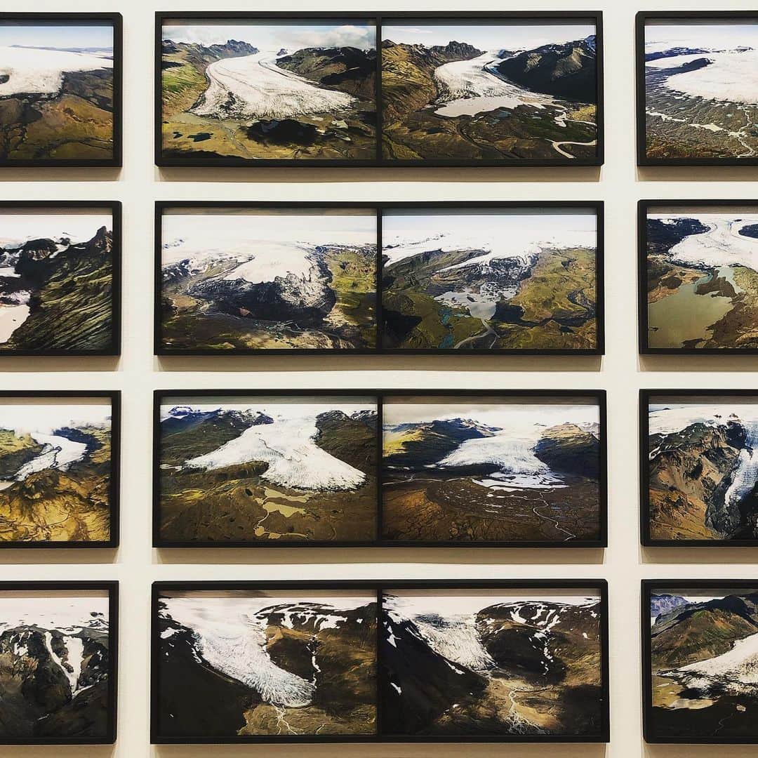 西山由のインスタグラム：「“ The glasier melt series “ par Olafur Eliasson.」