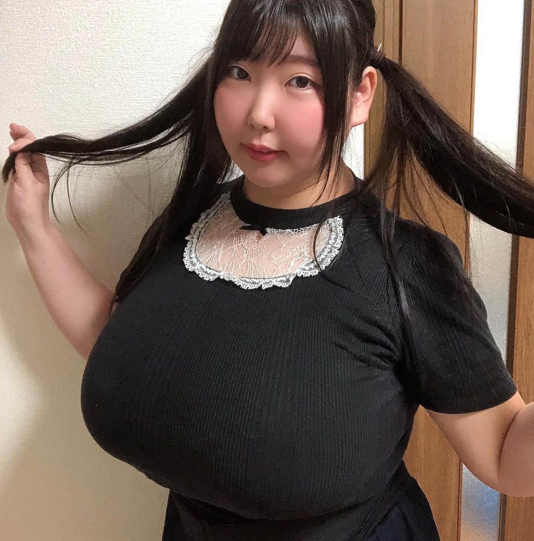ももせももさんのインスタグラム写真 (ももせももInstagram)「今日の着衣巨乳 ツインテール ももせももグラドル グラビア