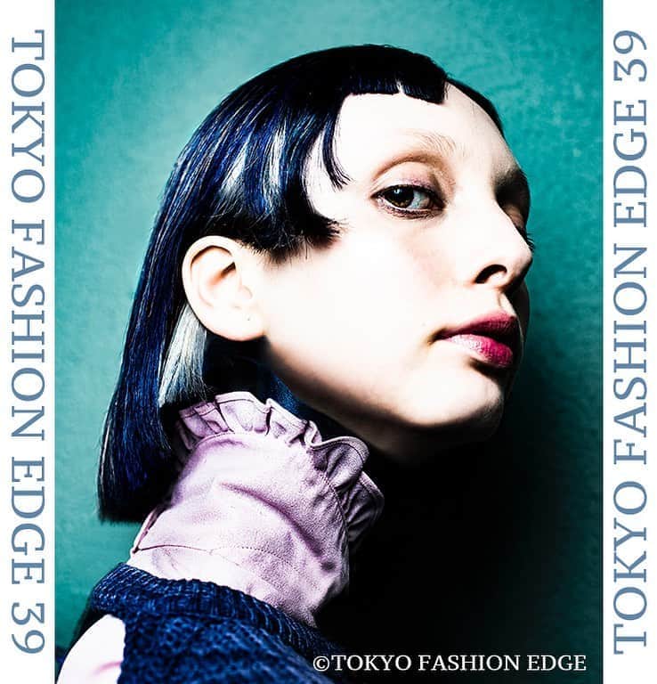 東京ファッションエッジ／プロフェッショナル東京のインスタグラム：「TOKYO FASHION EDGE 39号に掲載の美容師様をご紹介します😃  菊池貴史 Colette HAIR @tak.colette  Hair : 菊池貴史 Make : 木戸口聖奈 Photo : ノムラシンゴ  #東京ファッションエッジ　#tokyofashionedge #菊池貴史 #profeshionaltokyo #クリエイティブヘア #creative #クリエイティブヘアスタイリスト #creativehairstylist #hair #ヘアスタイル #hairstyle #ヘアカラー #haircolor #メイク #make #makeup #ファッション #fashion #美容師 #ヘアスタイリスト #hairstylist #hairstylistjapan #美容学生 #modermsalon #colorsync #hairtransformation #hairinspo #hairofinstagram #美容学生と繋がりたい #fashionista」