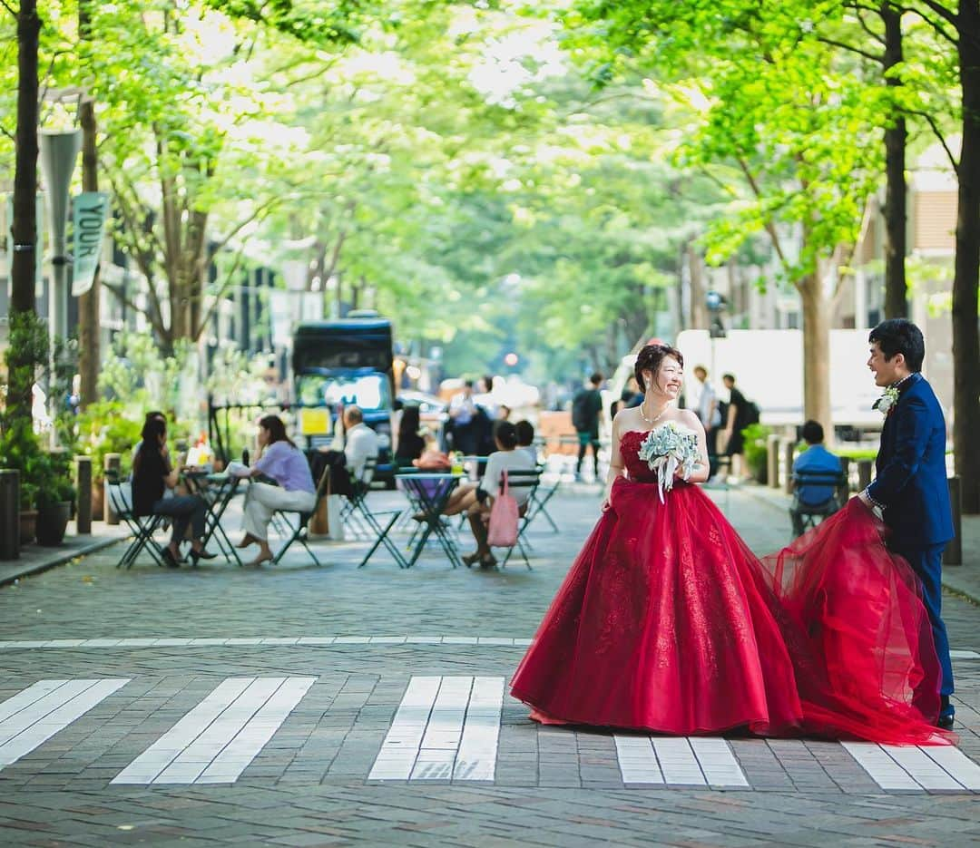 BRAININGPICTURES_tokyoのインスタグラム：「・ 新緑が眩しい季節になってきました！  Company:⁣ @brainingpictures_tokyo⁣ ・ #brainingpictures  #brainingpictures_tokyo  #wedding #insta_wedding  #ig_wedding  #weddingday #weddingphotography #weddingphotographer #veryspecialday  #bridal  #花嫁準備 #関東前撮り #卒花  #タカミブライダル #南青山ルアンジェ教会  #ウェディング  #ブライダル  #ブライダルフォト  #ブライダルフォトグラファー #街中スナップ #結婚式 #結婚写真  #関東花嫁  #ウエディングレポ #プレ花嫁さんと繋がりたい  #プレ花嫁  #プレ花嫁準備 #2020春婚  #2020夏婚 #chapel」