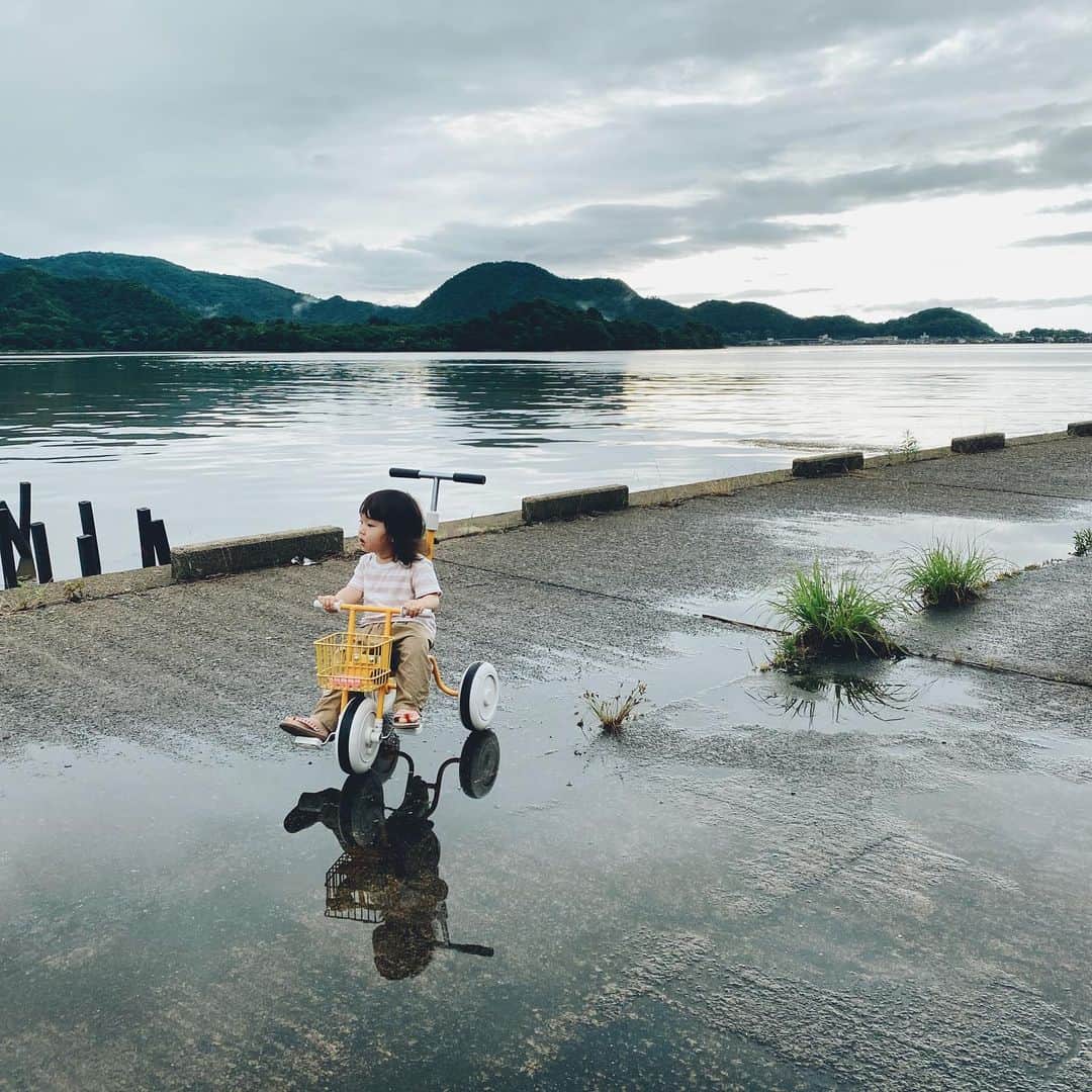 Takafumi Gotoのインスタグラム：「久々の大雨。夕方になってちょっと散歩。」