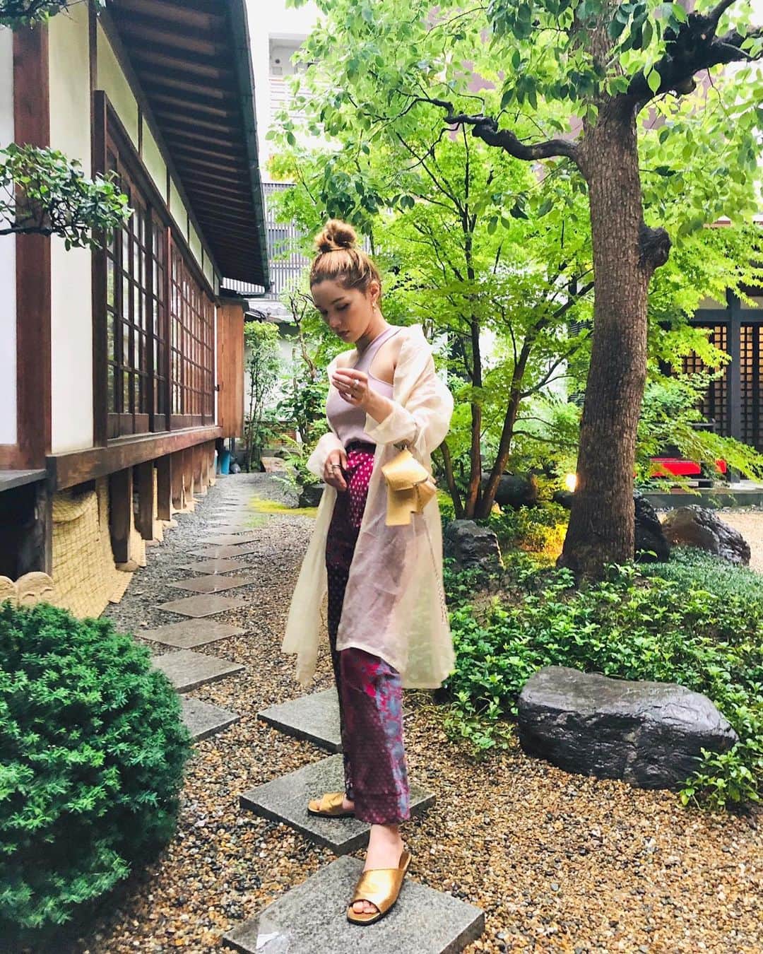 のインスタグラム：「💐☔️ 雨のじめっとした日に 涼しい感じで。」