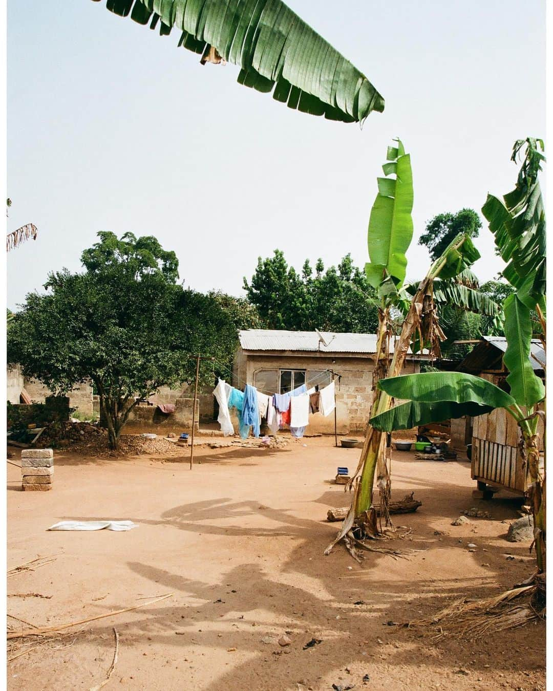 エレオノーラ・カリシさんのインスタグラム写真 - (エレオノーラ・カリシInstagram)「One of my highlights this year was to travel to Ghana together with the Gates Foundation and the @gavialliance and shoot a film, together with 5 other influencers from 5 other countries, in which we were able to get to know the work of the Gavi Alliance and its dedicated partners. We visited @zipline, which with the most modern technology in the form of drones can send medicines and #vaccines to the most remote places with pinpoint accuracy. We also went on various missions ourselves, taking the different traditional routes of transport by which medicines are brought to the remotest corners of the world. This trip has broadened my horizon incredibly and showed me how important it is to continue to bring these issues to the people and to make the work of the #GaviAlliance better known. All the more wonderful was the news that also Italy is supporting the Gavi Alliance. Among other things, this ensures that the pharmaceuticals and #vaccines continue to reach the people who would probably not receive them without this great work. #Ghana #adv #Africa #ZipLine」6月13日 18時23分 - eleonoracarisi