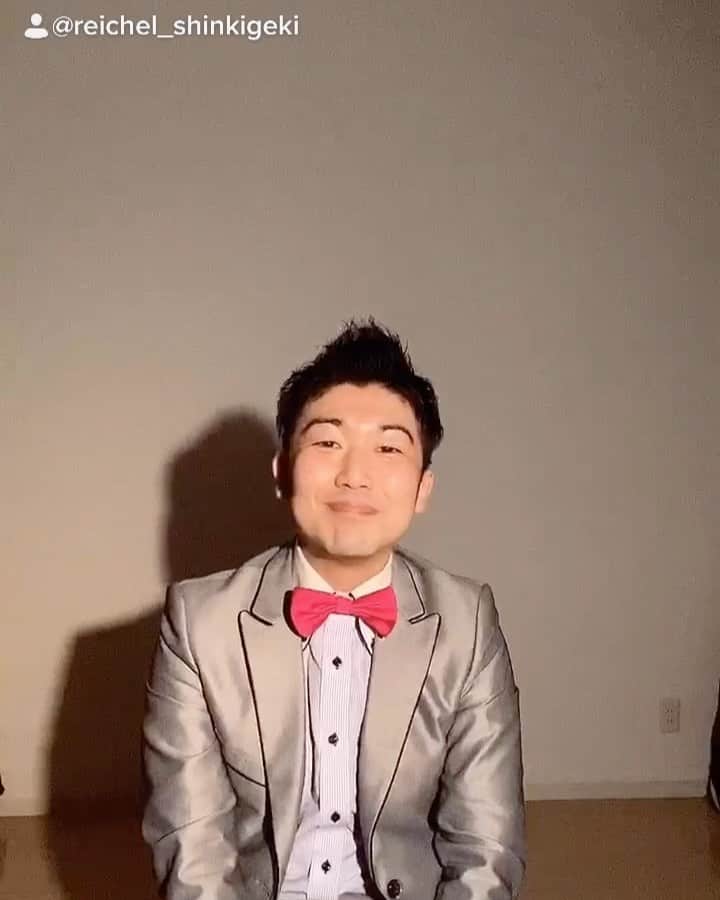 レイチェルのインスタグラム：「香水ギャグ。  by 瑛チェル。  とか言っちゃって。  #吉本自宅劇場 #吉本新喜劇 #レイチェル #TikTok #瑛人 さん #名曲 #香水 #ギャグ #瑛チェル #とか言っちゃって」