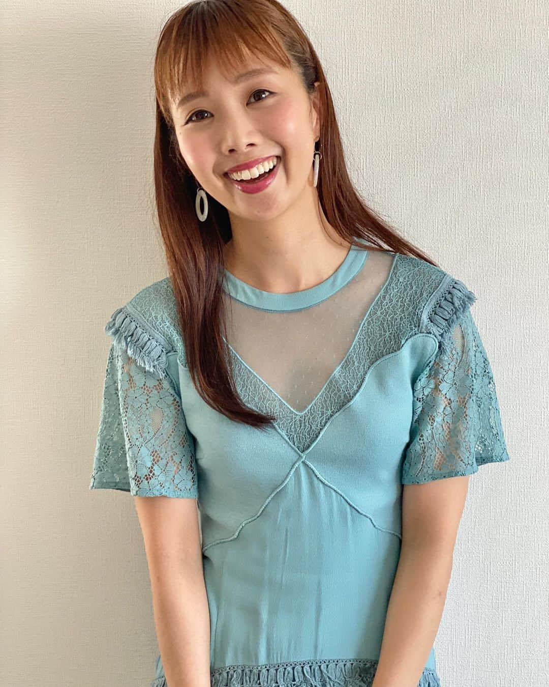 妃海風さんのインスタグラム写真 - (妃海風Instagram)「. . お知らせですっ😘 . 日刊スポーツWEB版に 6月27日土曜日20時からの生配信 「妃海風の　歌って！喋って！生配信！！！」 についてのインタビュー記事が アップされてます🙇‍♀️🙇‍♀️🙇‍♀️ . .  https://search.yahoo.co.jp/amp/s/www.nikkansports.com/m/entertainment/news/amp/202006130000183.html%3Fusqp%3Dmq331AQQKAGYAeDE0oKYg_mQIbABIA%253D%253D . . チケット発売中ですよーっ👼💖 みなさま、購入方法など わかりましたでしょうか？？💁‍♀️ . お家で一緒に 盛り上がりましょう❣️ . その時間、 とにかくみーんなが笑顔になれる。。 そんな時間にしたいと思ってます😄 . . #日刊スポーツ #生配信 #笑おう！」6月13日 18時52分 - fuhinami_official