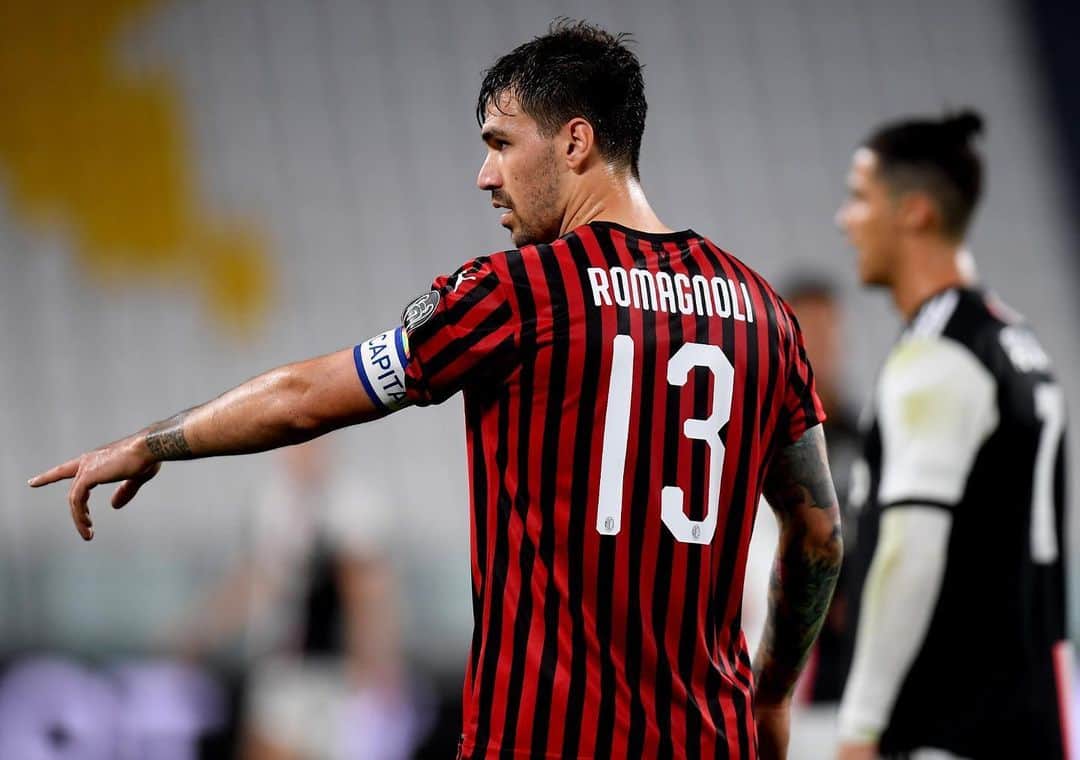 アレッシオ・ロマニョーリのインスタグラム：「#JuveMilan #CoppaItalia 🔴⚫️ @acmilan」