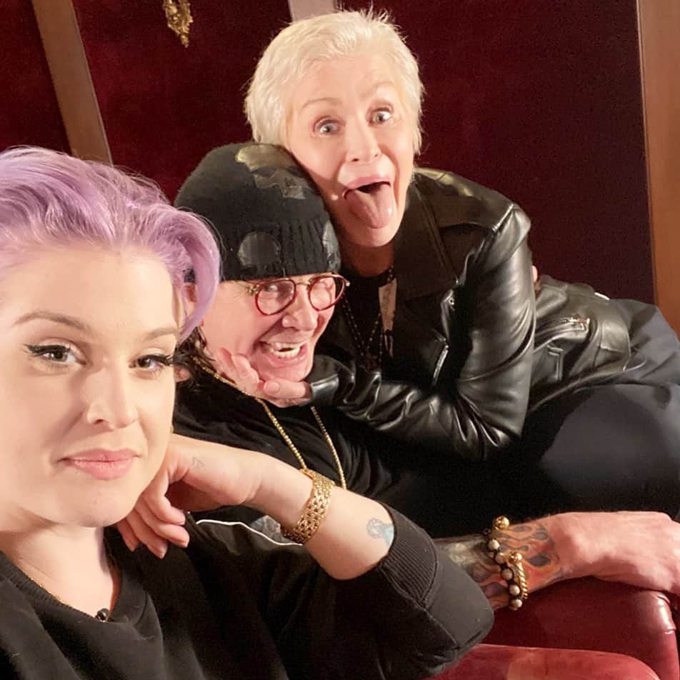 ケリー・オズボーンのインスタグラム：「Let’s be honest I never really had a chance at being normal... 🤣」