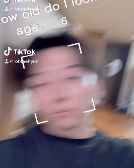 のインスタグラム：「내년에 수능 준비해야겠네 훗」